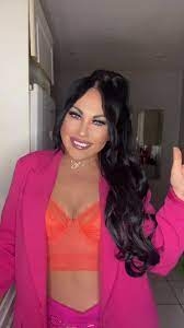 Danielle Walsh (Tiktok party queen)